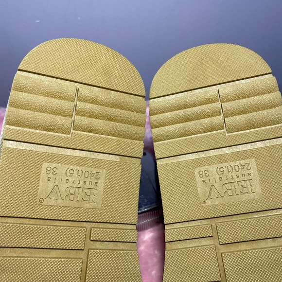 EBV Australia Shearling Boots - Picture 10 of 13